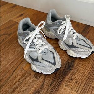 New Balance 9060 women’s sneaker